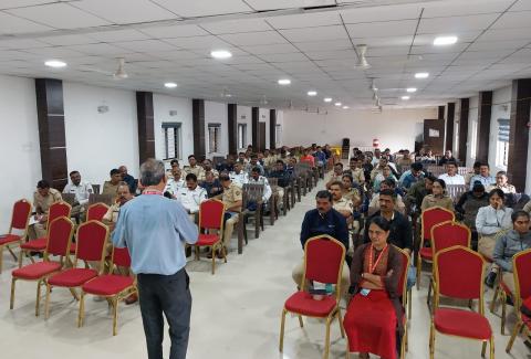 नाशिक शहर पोलीस अधिकारी व कर्मचारी यांची एचआयव्ही/एड्स विषयक  संवेदीकरण कार्यशाळा घेण्यात आली सदर कार्यशाळेस 92 अधिकारी कर्मचारी उपस्थित होते., नाशिक शहर पोलीस अधिकारी व कर्मचारी यांची एचआयव्ही/एड्स विषयक  संवेदीकरण कार्यशाळा घेण्यात आली सदर कार्यशाळेस 92 अधिकारी कर्मचारी उपस्थित होते.