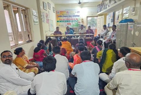 उपसंचालक प्रतिबंधक यांनी ग्रामविकास मंडळ LWS प्रकल्पास भेट देऊन कामाचा आढावा घेतला, तसेच कामात सुधारणा करण्याबाबत मार्गदर्शन केले., उपसंचालक प्रतिबंधक यांनी ग्रामविकास मंडळ LWS प्रकल्पास भेट देऊन कामाचा आढावा घेतला, तसेच कामात सुधारणा करण्याबाबत मार्गदर्शन केले.